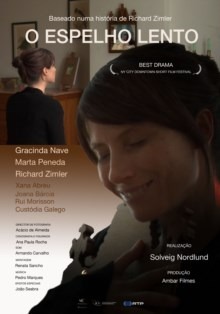 <span  class="uc_style_uc_tiles_grid_image_elementor_uc_items_attribute_title" style="color:#ffffff;">Ana Paula Rocha - Cinema - Espelho Lento - Junho 2009 - 001</span>
