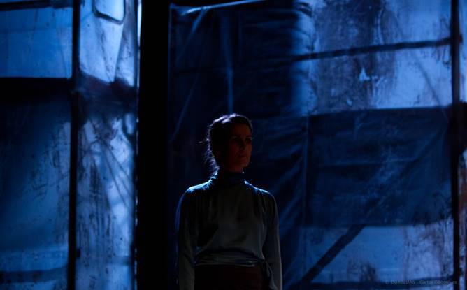 <span  class="uc_style_uc_tiles_grid_image_elementor_uc_items_attribute_title" style="color:#ffffff;">Ana Paula Rocha - Teatro - La musica - Janeiro 2010 - 003</span>